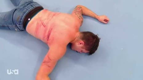 Dominik Mysterio Signs His WWE Contract On RAW Before Being Decimated By Seth Rollins & Murphy