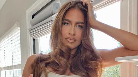 Former WWE Superstar Kelly Kelly (Barbie Blank) Wants Fans To Pick Their Favorite Pose From Recent Photoshoot
