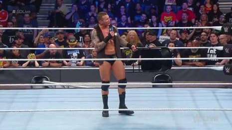 Rey Mysterio Took Out Randy Orton On SMACKDOWN Ahead Of Their Chairs Match At TLC
