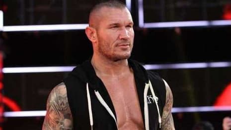 SMACKDOWN LIVE Superstar Randy Orton Pokes Fun At The Fans Who Chase Him Down For A Photo