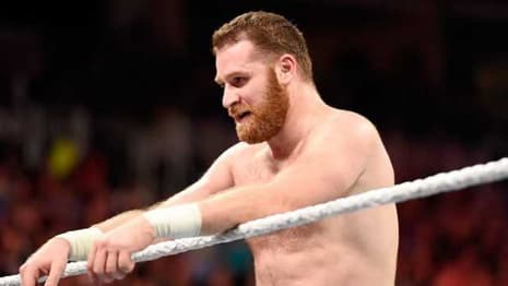 Top WWE RAW Superstar Reportedly Dealing With An Injury