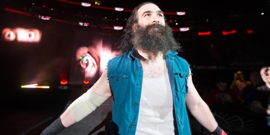 SMACKDOWN LIVE's Luke Harper Made A Surprise Appearance At An NXT Live Event To Wrestle Ricochet
