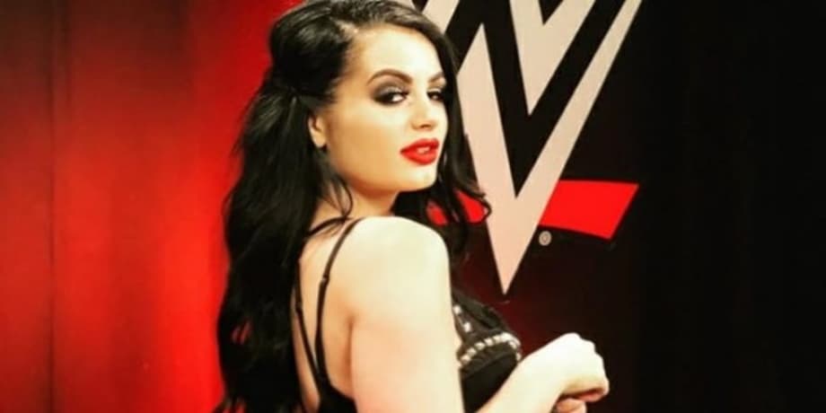 SMACKDOWN LIVE General Manager Paige Takes To Instagram To Reveal Her New Look