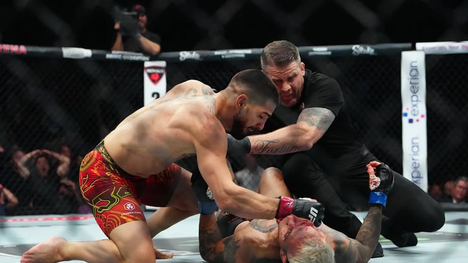 Ilia Topuria Wins The Lightweight Championship At UFC 317