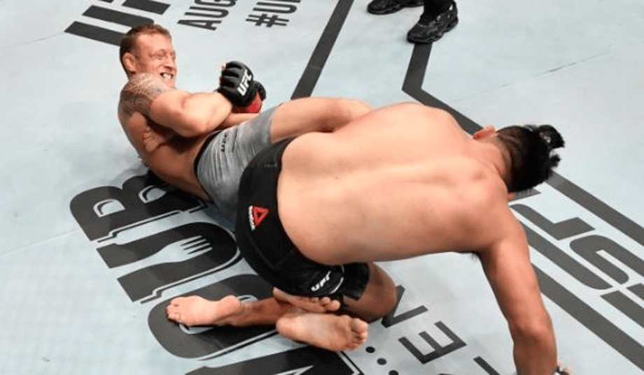 Jack Hermansson Shocks Kelvin Gastelum With First Round Submission At UFC FIGHT ISLAND 2