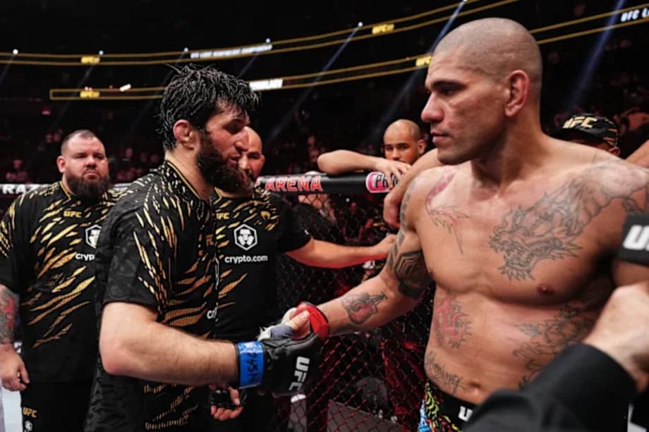 Magomed Ankalaev Confronts Alex Periera After Being Called A Chump By His UFC 320 Opponent