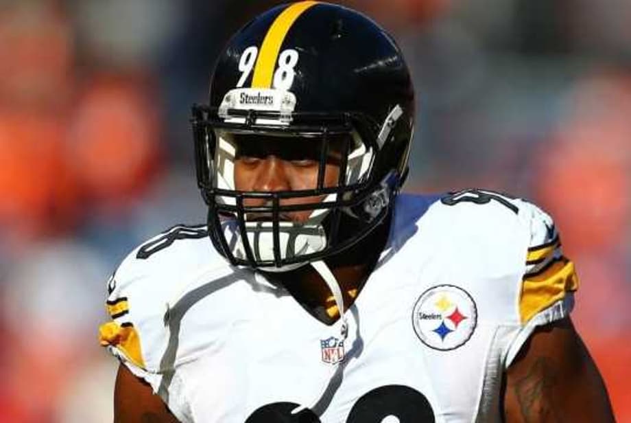 NFL Linebacker Vince Williams Dresses Up Like WWE Hall Of Famer Stone Cold Steve Austin