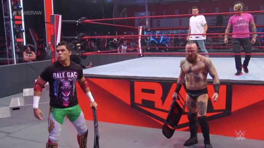 RAW: Rey And Dominik Mysterio Almost Manage To Get Their Revenge On Seth Rollins