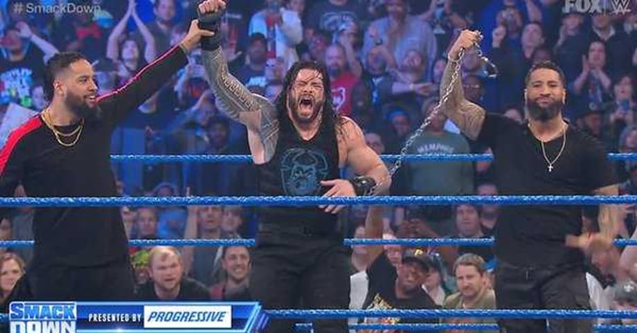The Usos Return On SMACKDOWN And Rescue Roman Reigns From A Double-Team Attack