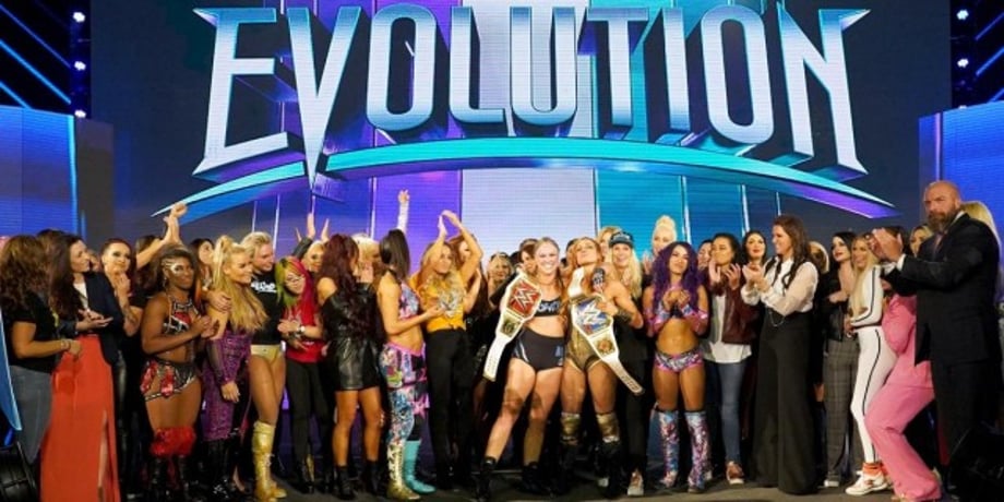 EVOLUTION Went Off The Air With Ronda Rousey Celebrating Her Win Alongside WWE's Entire Women's Division