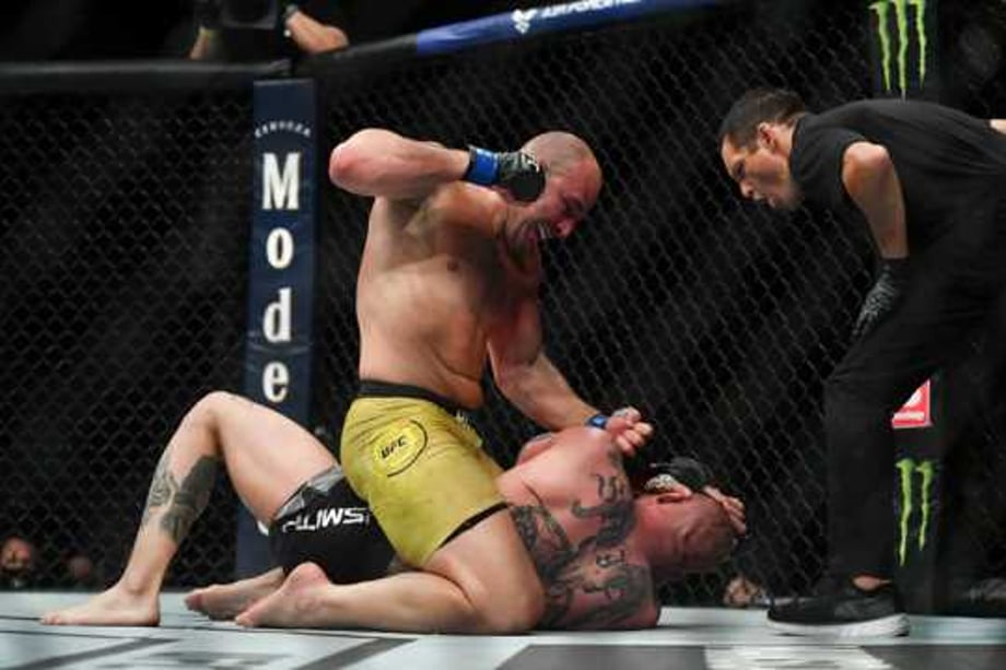 Anthony Smith Calls Referee Jason Herzog A Coward For Apologizing Over His Decision At UFC FIGHT NIGHT 171