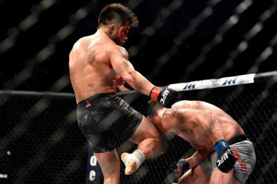 Dominick Cruz Claims That The Referee Smelled Like "Cigarettes And Alcohol" During His Fight AT UFC 249