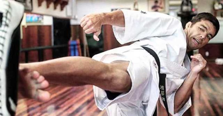 Former UFC Light Heavyweight Champion Lyoto "The Dragon" Machida Signs With BELLATOR