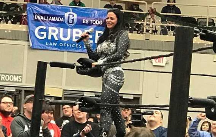 Former WWE Women's Champion Candice Michelle Wrestles Final Match