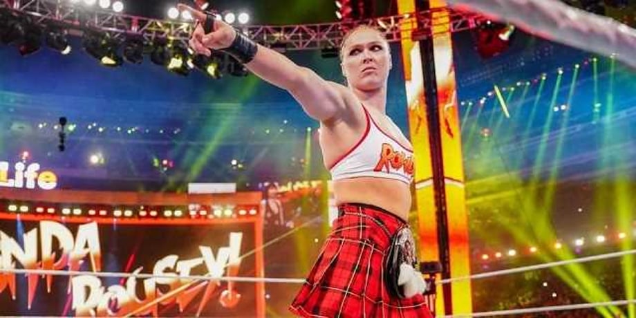 Ronda Rousey And The Rest Of The Four Horsewomen Were Backstage At This Week's SMACKDOWN LIVE
