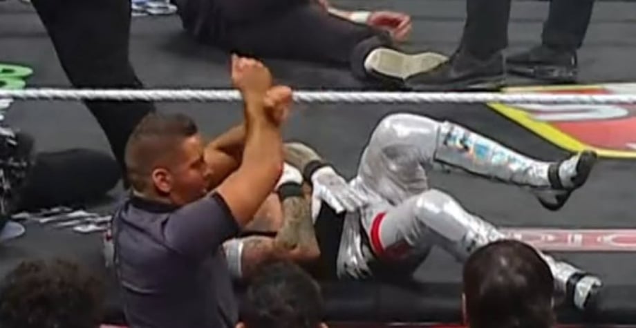 Royal Rumble Entrant Suffers Injury During WWE Monday Night RAW