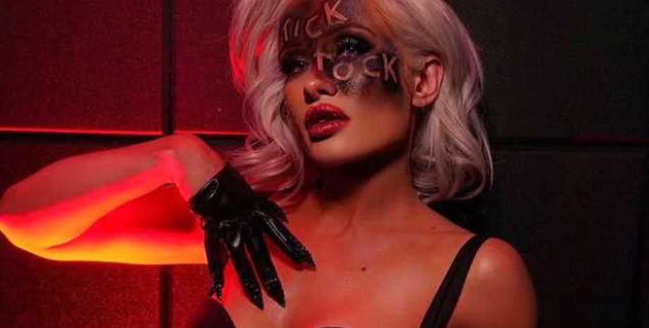 Scarlett Shares Photo Of Her CRUELLA-Inspired Look From Last Night's Episode Of NXT