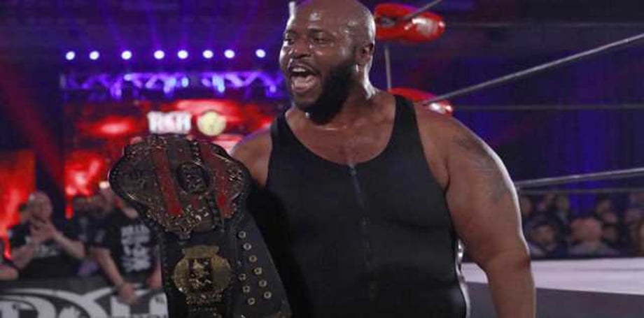Shane Taylor Wins The ROH World Television Championship During The WAR OF THE WORLDS Tour