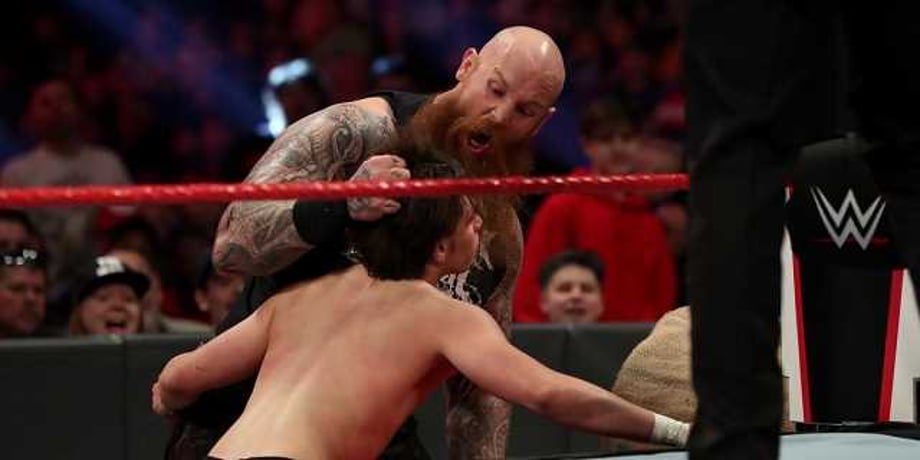 Things With Erick Rowan's Mysterious "Pet" Got Even Weirder During Last Night's RAW